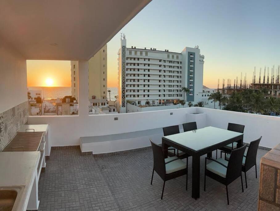 2Br/2Ba Condo 1 Block To Ocean! - Unit 3 มาซาตลัน ภายนอก รูปภาพ