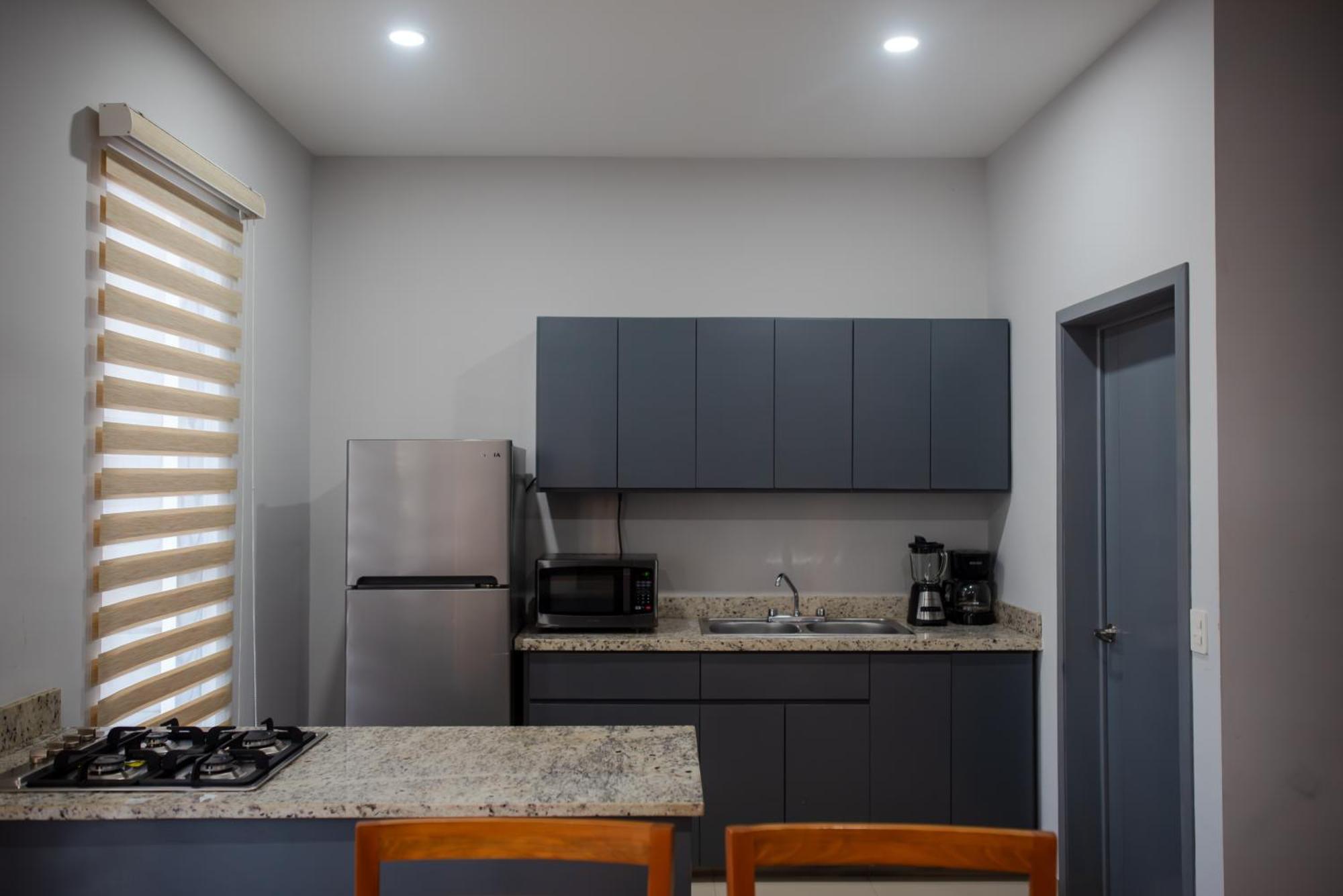 2Br/2Ba Condo 1 Block To Ocean! - Unit 3 มาซาตลัน ภายนอก รูปภาพ